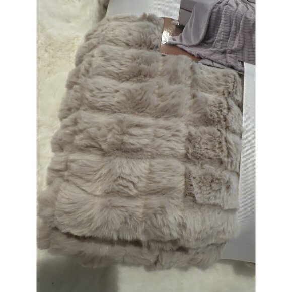 NEW Koolaburra By Ugg Chloe Faux Fur Throw Blanket 50” x 70” Brown (Various ) - Picture 4 of 9